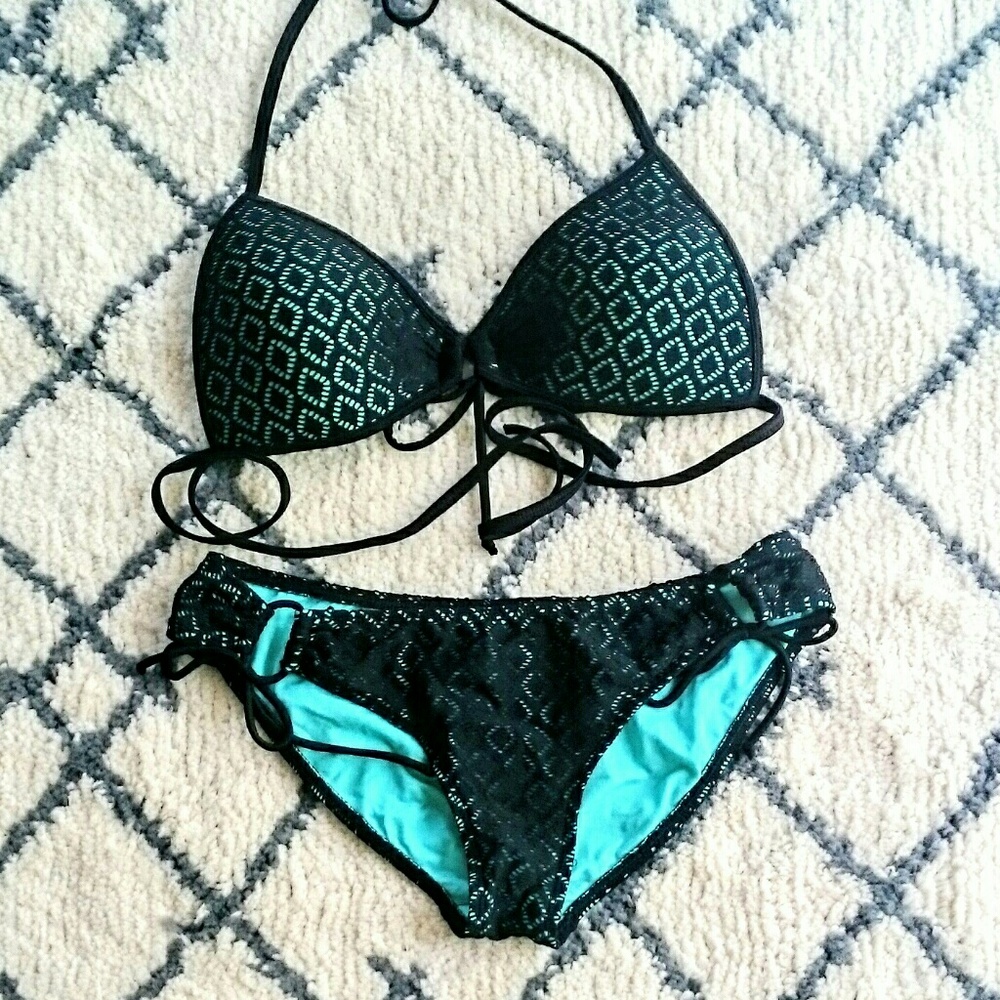 Body Glove Bikini Set